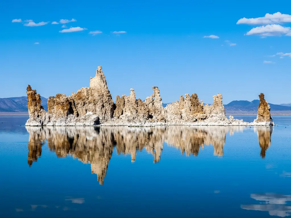 Tufa columns at Mono Lake, California